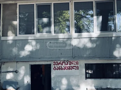 Универсальное коммерческое помещение в Глдани