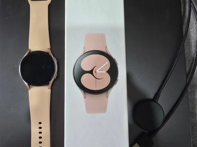 Умные часы Samsung Galaxy Watch 4