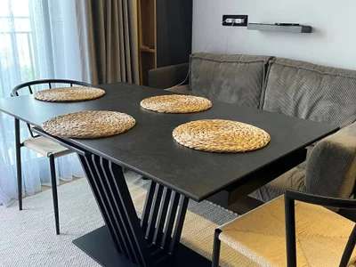 стол кухонный, стеклокерамика