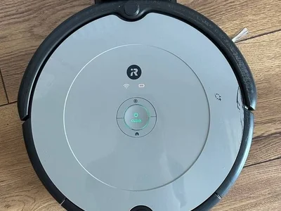 Робот-пылесос iRobot Roomba 698