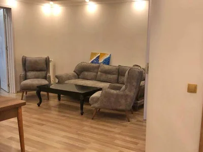 3-комнатная квартира с 2 спальнями, ул. Грибоедова 6, $650