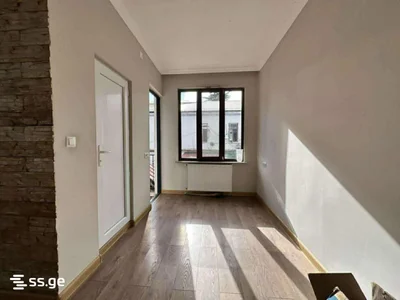 2 room Private House For Rent
