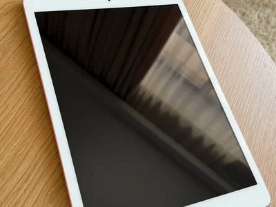 Apple iPad 7 32GB + Apple Pencil 1 + чехол