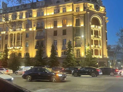 Коммерческое помещение на ნიკოლოზ ბარათაშვილის ქუჩა 12 Mtatsminda