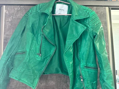 Кожанка Bershka