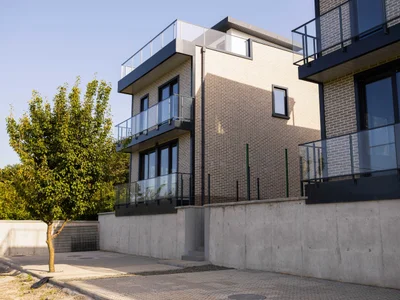 4 room Private House For Sale