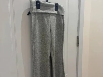 Черные обтягивающие брюки Bershka