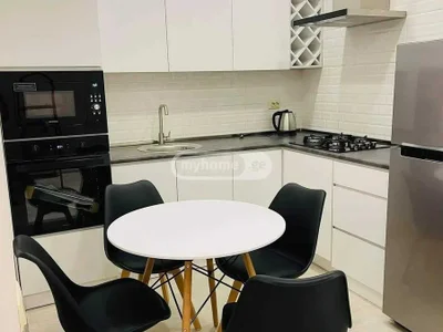 2 room Flat for rent. Mesame masivi