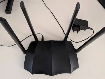 Wi-Fi роутер Tenda AC8