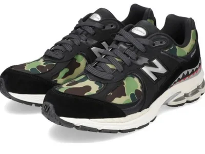Кроссовки New Balance Bape 2002r