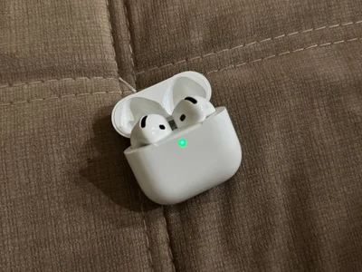 AirPods 4