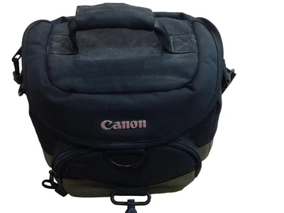 Зеркальная камера Canon Rebel T3