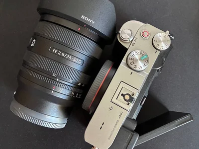 Комплект камеры Sony A7C и объектива Sony FE 24-50mm f2.8G