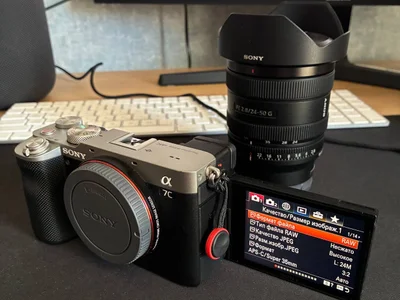 Камера Sony A7C