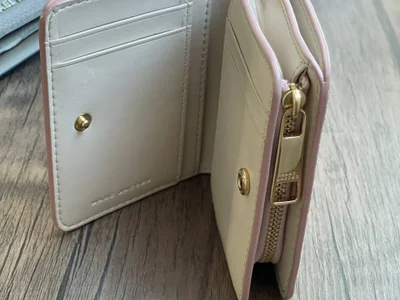 Солнцезащитные очки Valentino
