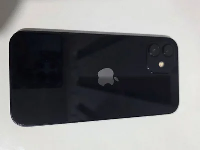 iPhone 12 (64 GB)