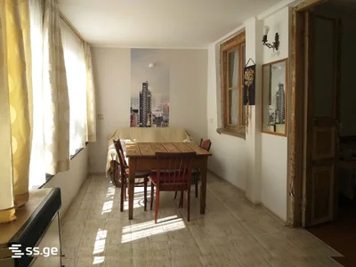 3 room Flat for rent. Sololaki
