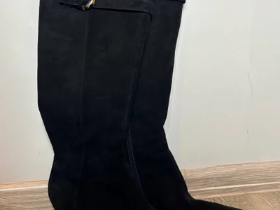Винтажные замшевые сапоги Salvatore Ferragamo Boutique