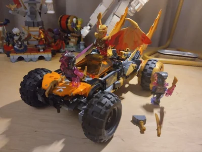 LEGO Ninjago Машина (71769)