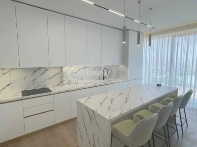4-комнатная квартира. Ортачала