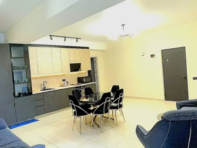 Площадь Димитрия Гулия, 4: 4-комнатная, 120,0 м²