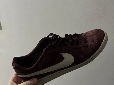 Кроссовки Nike