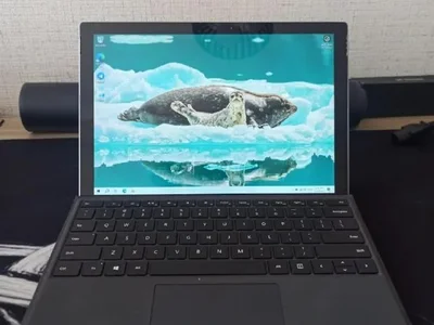 Microsoft Surface Pro 7 с док-станцией