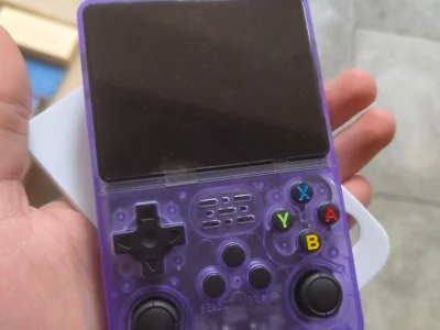 Игровая консоль R36S