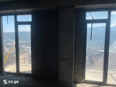 4-комнатная квартира в Тбилиси