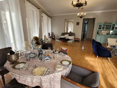 3 room Flat For Rent. Vake