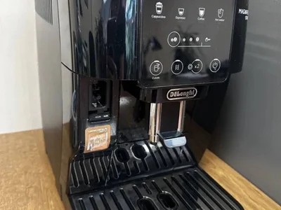 Автоматическая кофемашина Delonghi DL ECAM220 60B
