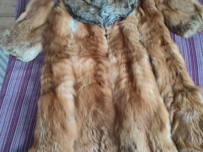 Шуба из меха огненной лисицы