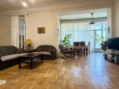 4 room Flat For Rent. Vake