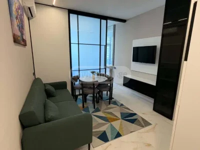 2-комнатная квартира в районе Аэропорта, $600