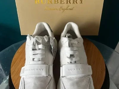 Кроссовки Burberry