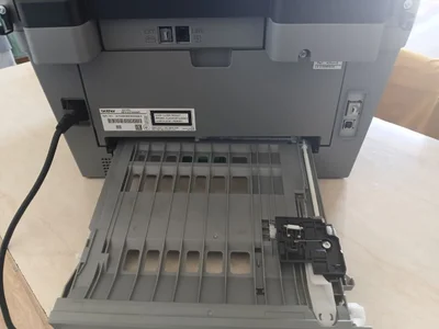 МФУ Brother MFC-L2700DWR