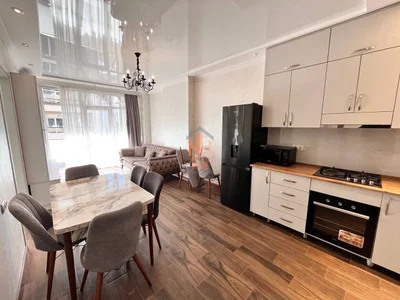 3-комнатная квартира, ул. Аслана Абашидзе 8, $600