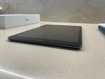 Планшет Apple iPad 9 64GB