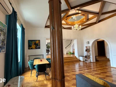 7 room Private House For Sale. Vera