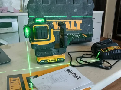 Лазерный нивелир DeWALT DCLE34031D1-QW