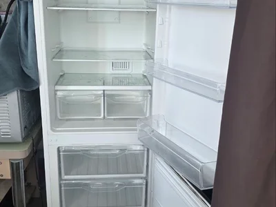 Холодильник Indesit