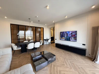 Проспект Илья Чавчавадзе, 60г: 3-комнатная, 150.0 м²