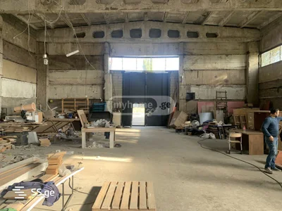 Store-Industrial property For Sale. Lilo