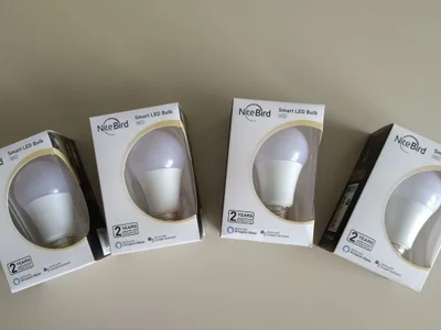 Умная лампа NiteBird Smart LED Bulb