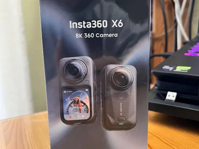 Insta360 X6