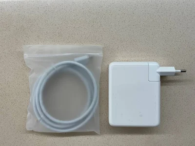 Зарядный блок 140 Вт USB-C с кабелем
