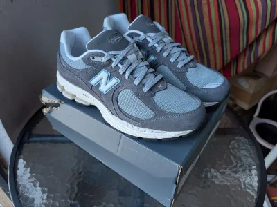 Кроссовки New Balance 2002