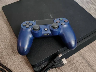 Игровая приставка PlayStation 4 Slim 500гб