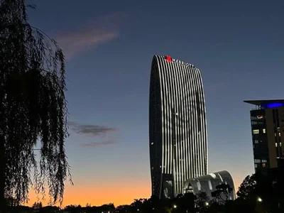 Квартира в центре, вид на парк 6 Мая