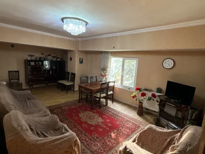 3 room Flat For Sale. Isani